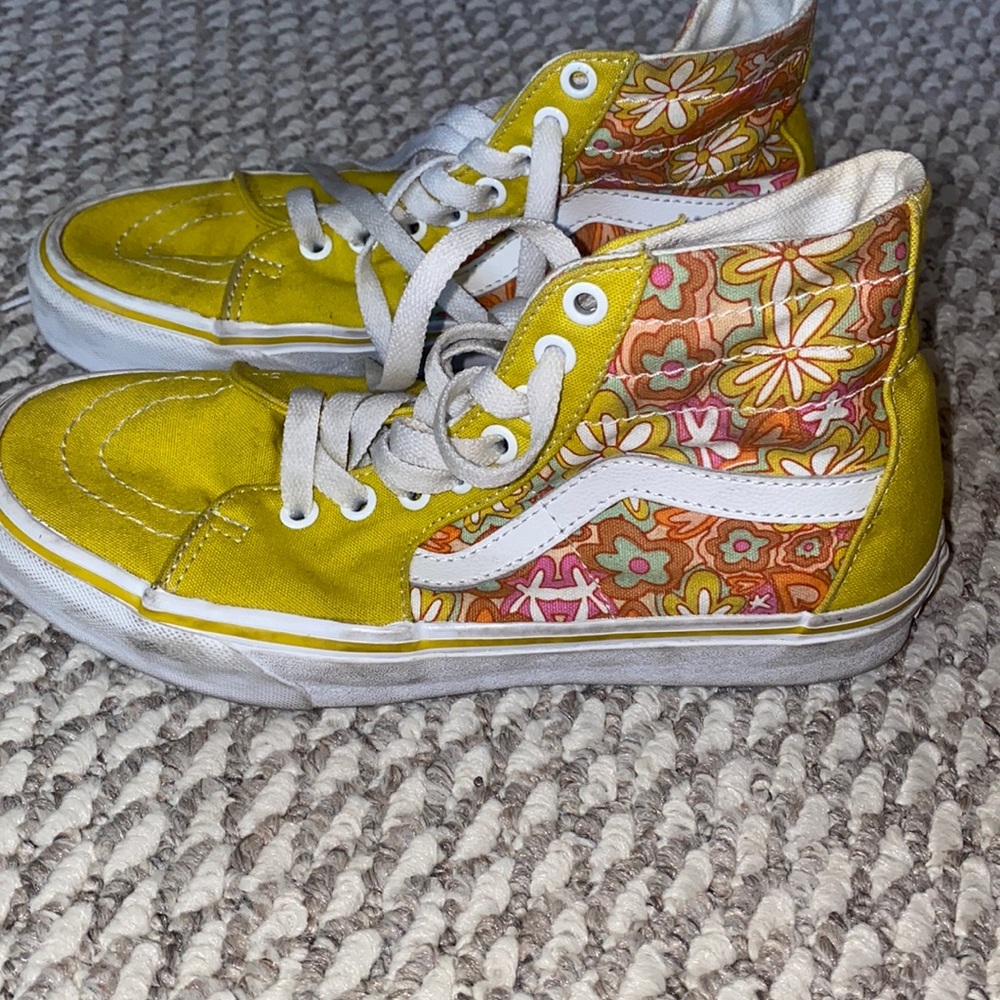 Girls Vans high top cute yellow